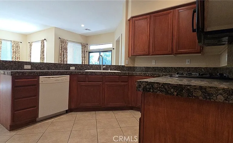 69 San Marino Cir — Photo 18