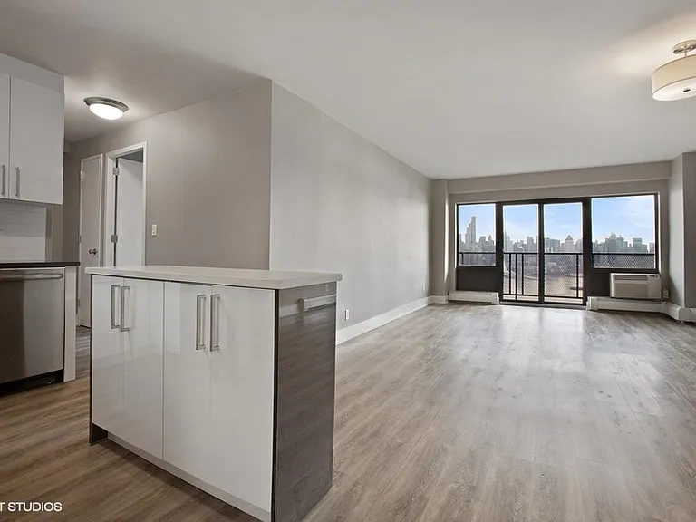Overlook Terrace South — Photo 4