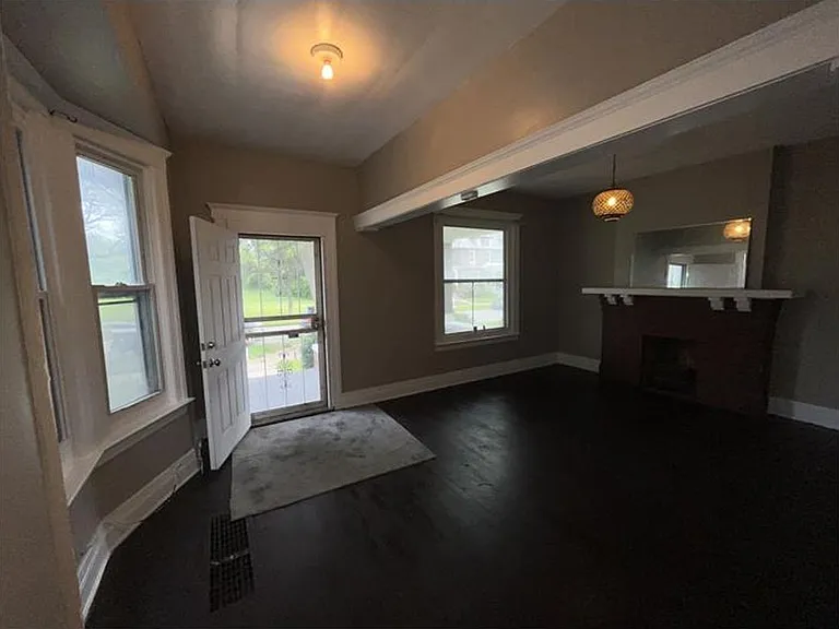 80 Elmhurst St — Photo 33