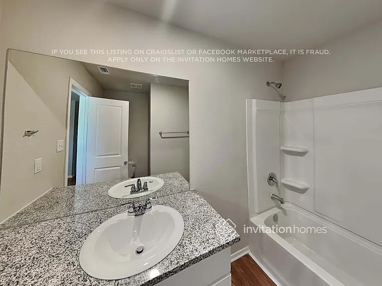 5445 Verdugos Palace — Photo 14