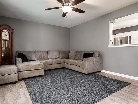 5th image of 1408 Lilac Ln