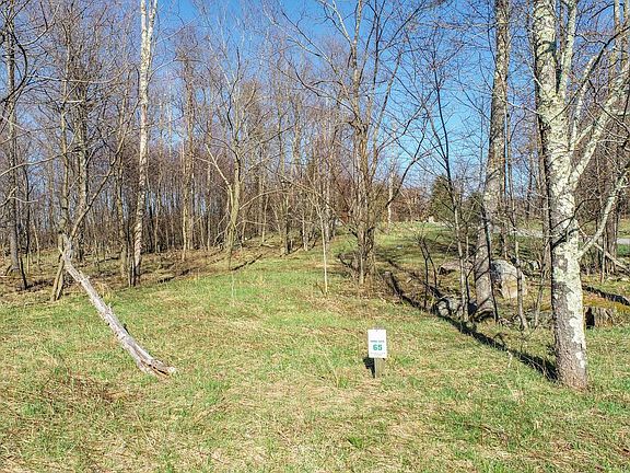 4th image of 65 Camp Cir