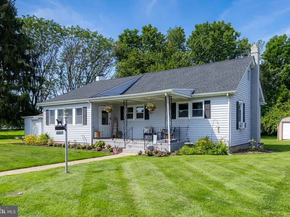 675 Greenwood Ave, Pennsville, NJ 08070