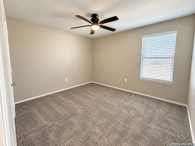 3 bed, 2.0 bath, 1450 sqft, $1,495 — Photo 4