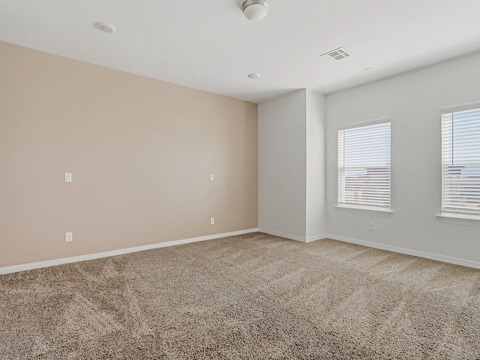 905 Louisiana Downs Ave - 1 — Photo 2