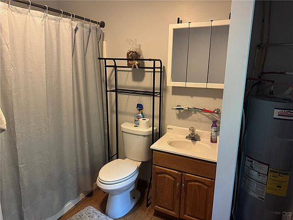 2nd image of 2328 Elmhurst Rd