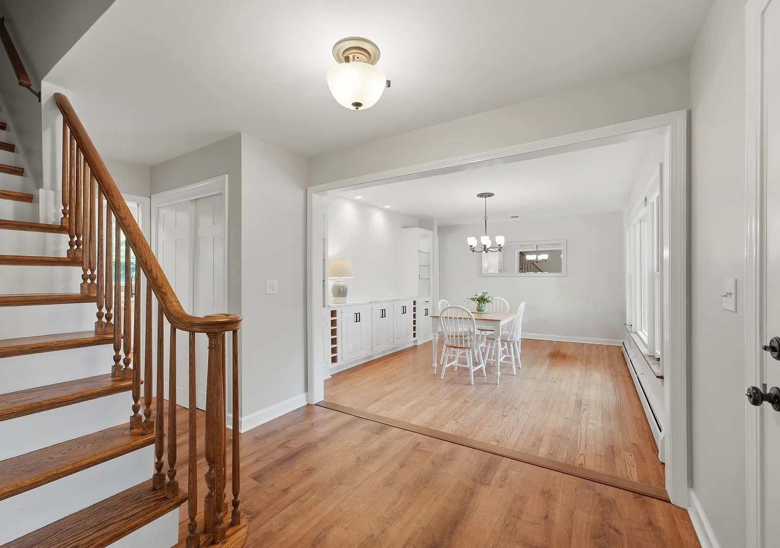 4 bed, 2.5 bath, 2486 sqft, $4,500 — Photo 4