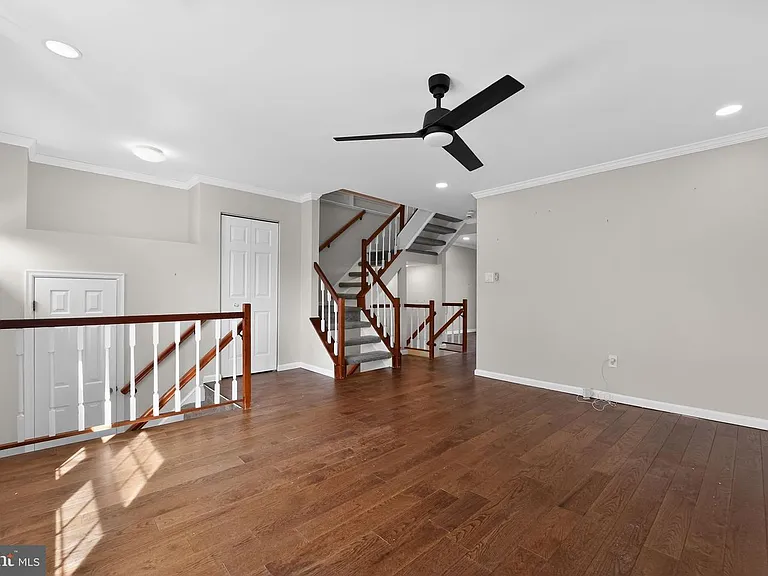 708 Suffield Dr — Photo 13