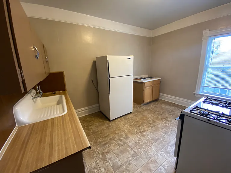 407 E Pine St #3 — Photo 3