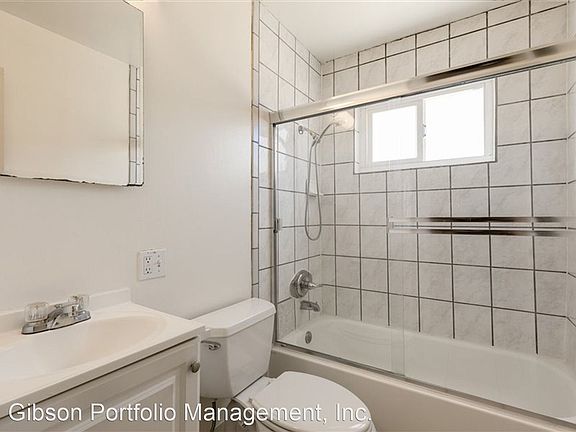 2nd image of 457 S 10th St APT 6