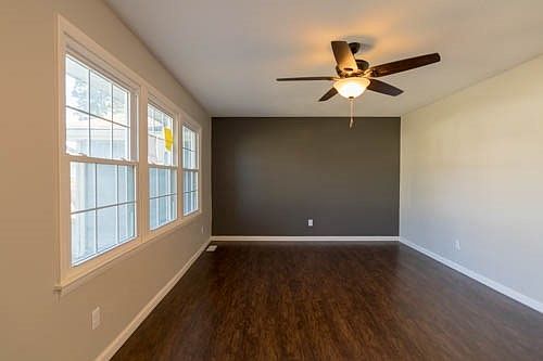 5th image of 7212 Selkirk Dr