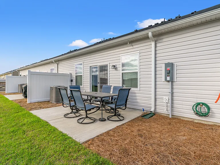 2110 Victory Way — Photo 35