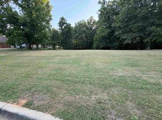 807 Golf Trail Rdg, Muscle Shoals, AL 35661