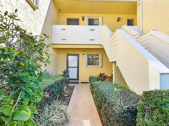 2nd image of 5303 SE Miles Grant Rd APT L101