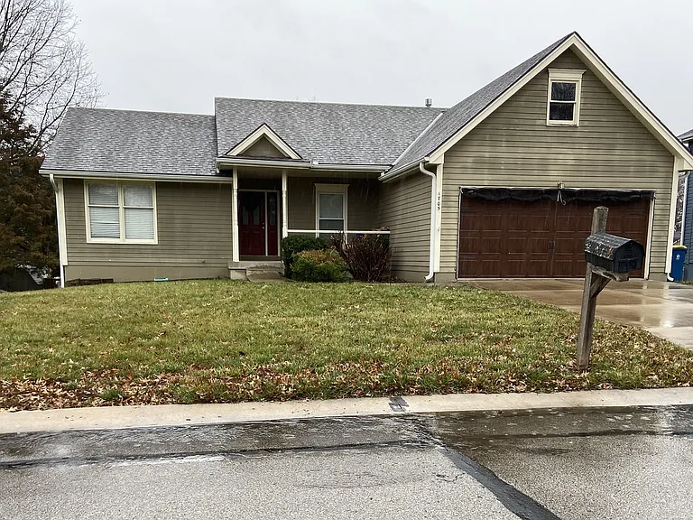 1705 Park Ln — Photo 7