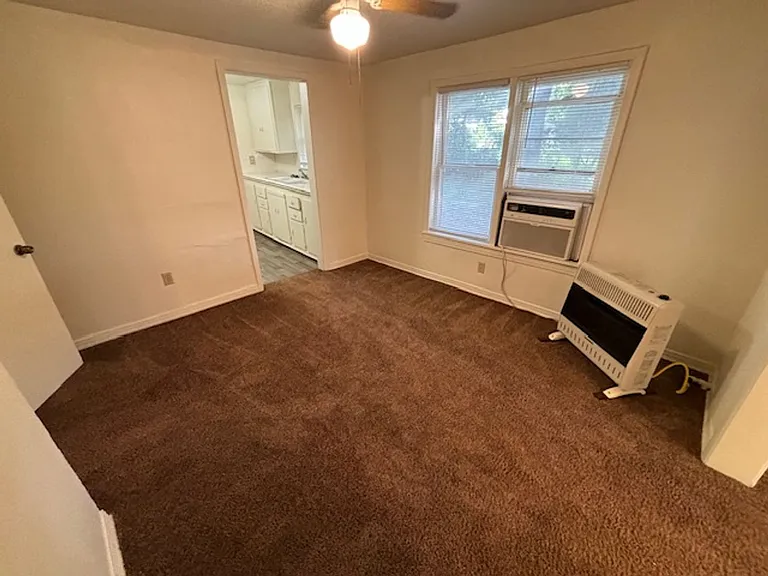 2816 Putnam St — Photo 5