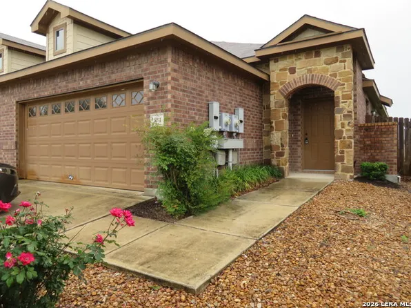 554 Creekside Cir, New Braunfels, TX 78130