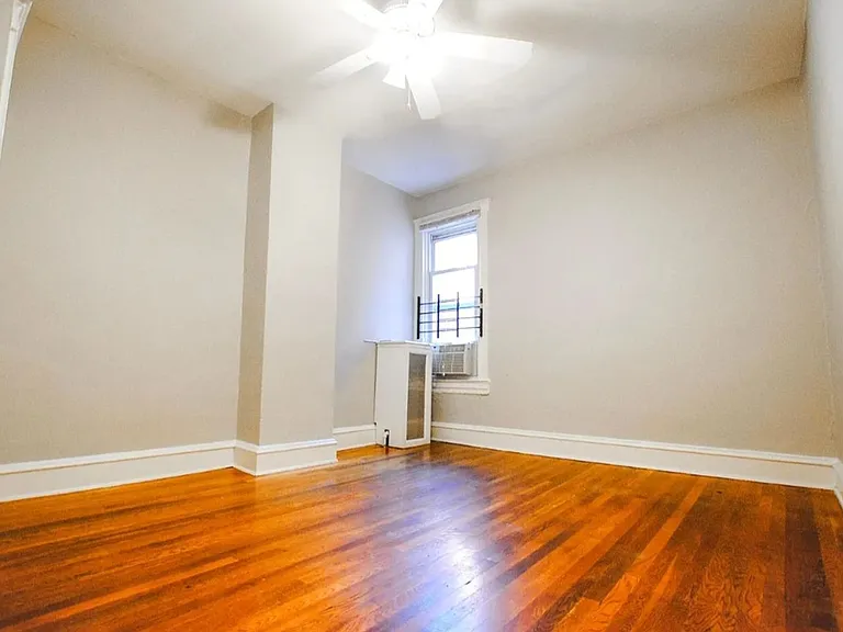 3133 N Calvert St — Photo 6