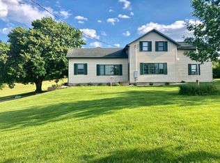 W2580 Golf Course Rd, Mount Calvary, WI 53057