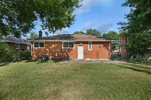 24281 Condon St — Photo 20