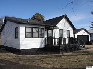 442 E 1st St, Wahoo, NE 68066