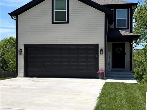 5232 N Cambridge Ave, Kansas City, MO 64119