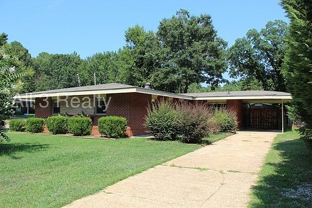 1st image of 160 Salem Dr
