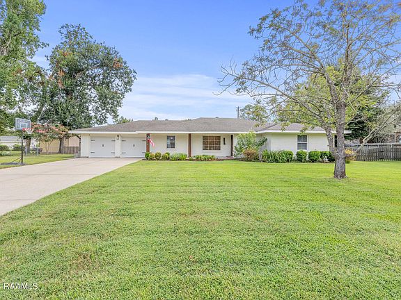 4th image of 136 Alonda Dr