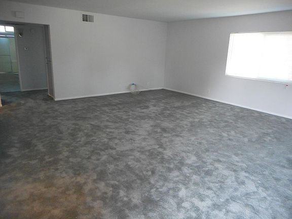 4th image of 7613 Milton Ave #73a65a5cc