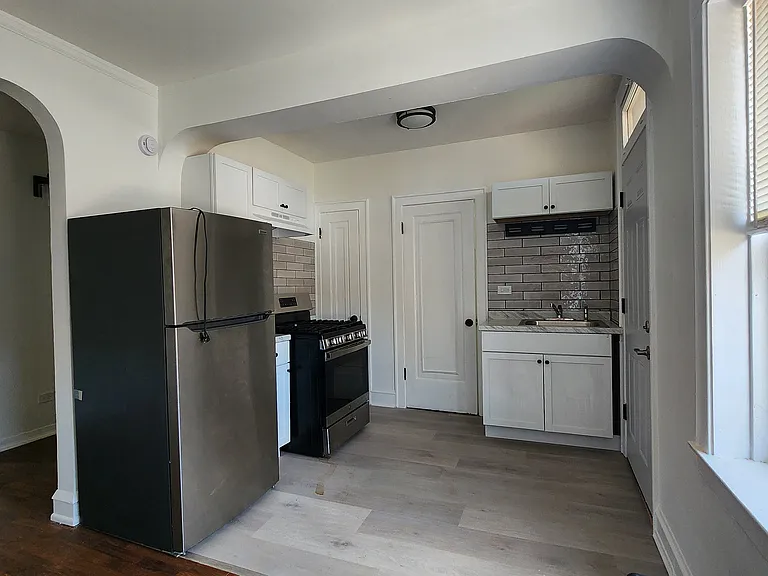 Kitchen/Dining area
14'7" x 9'5"