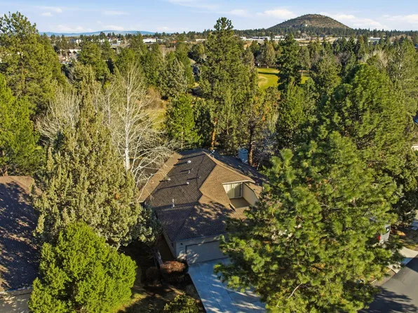 3076 Clubhouse Dr, Bend, OR 97703
