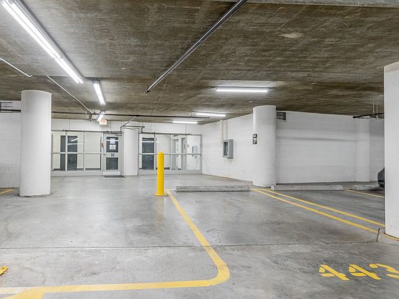 5th image of 1009 Expo Blvd #903