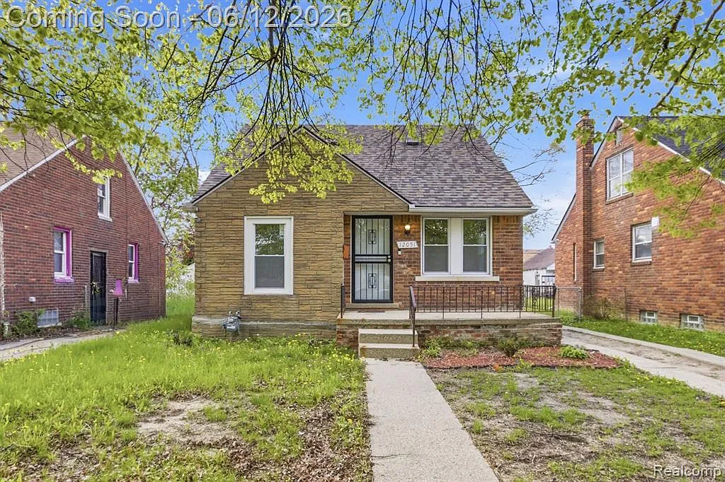 3 bed, 1.0 bath, 960 sqft, $1,400 — Photo 1