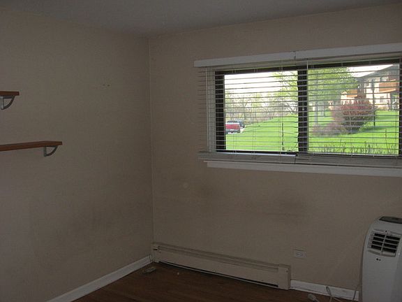 5th image of 200 Willow Ln APT 118C