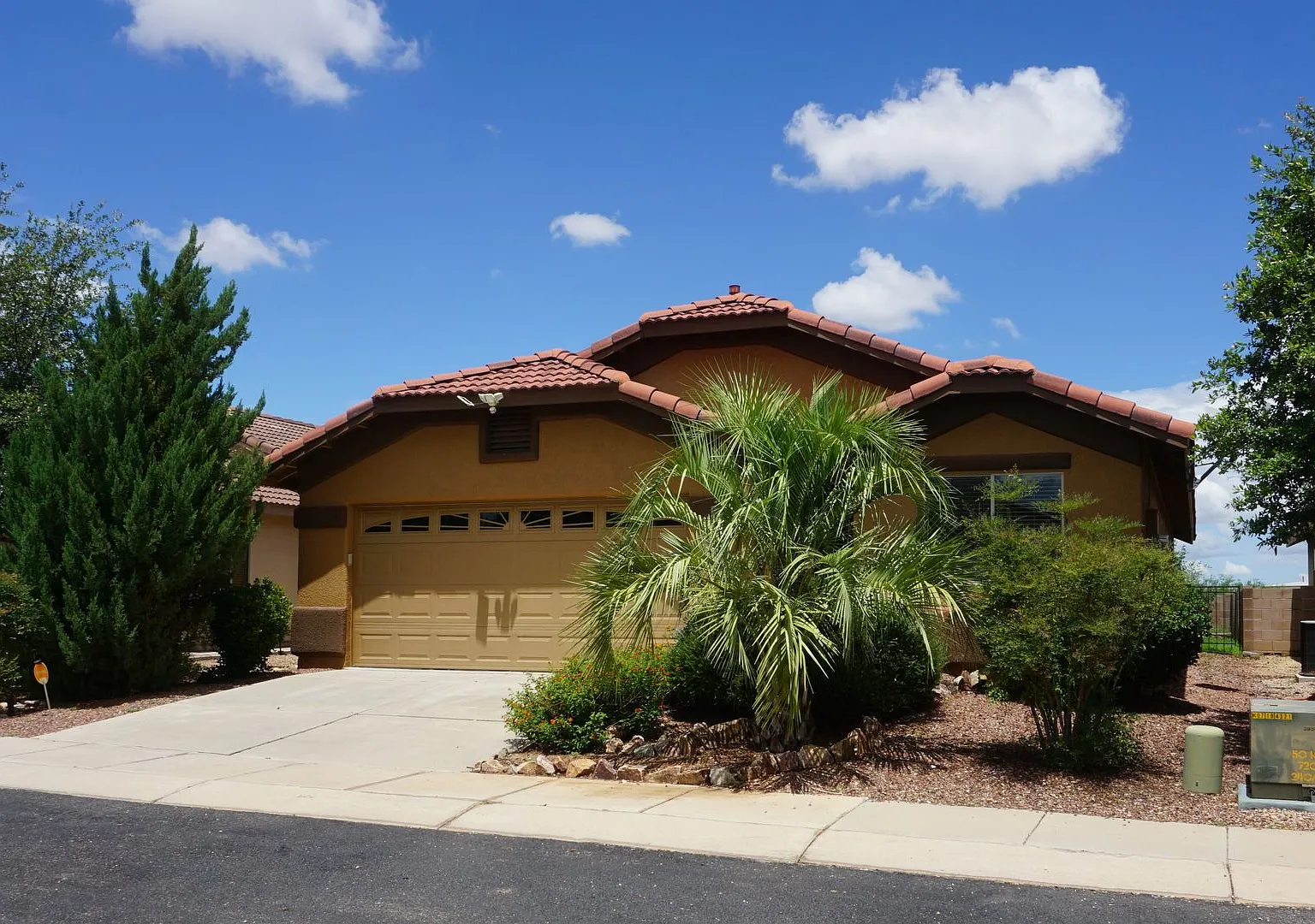 3359 Zion Ct - Holiday at Pueblo Del Sol — Photo 2