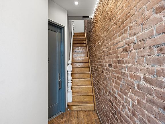 2nd image of 326 Irving Ave