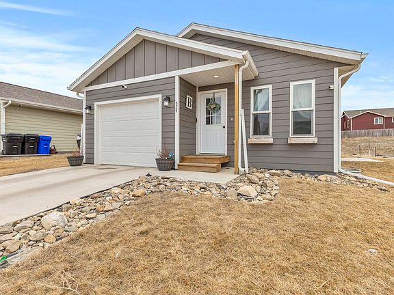 5th image of 524 Diamond Ridge Blvd