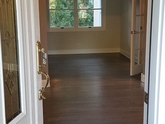 Full View Entry to Rear