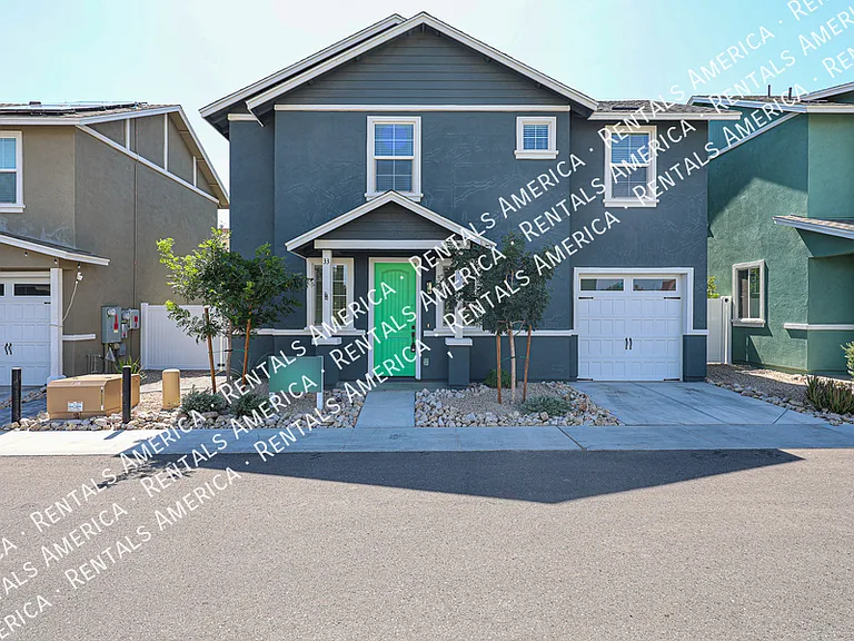 16875 N 12th St #33 — Photo 4