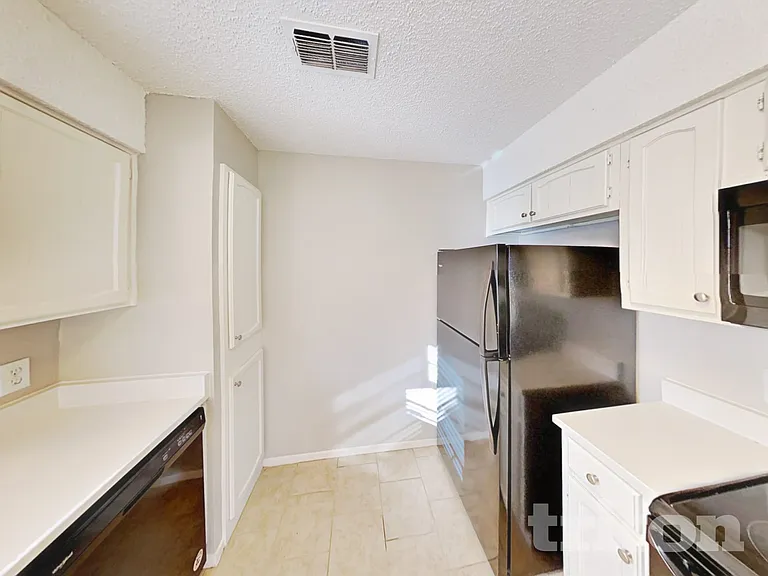 3029 Meadowmoor St — Photo 5