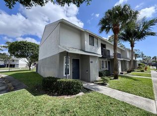 704 Riverside Dr, Greenacres, FL 33463