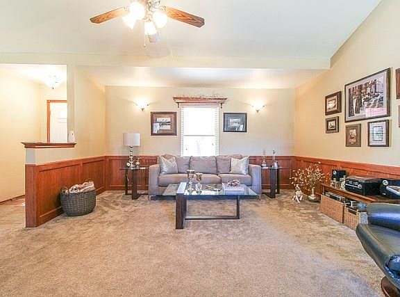 4th image of 1733 Cottonwood Ln