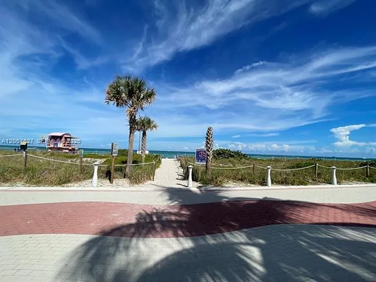 5001 Collins Avenue Cu #14A — Photo 31