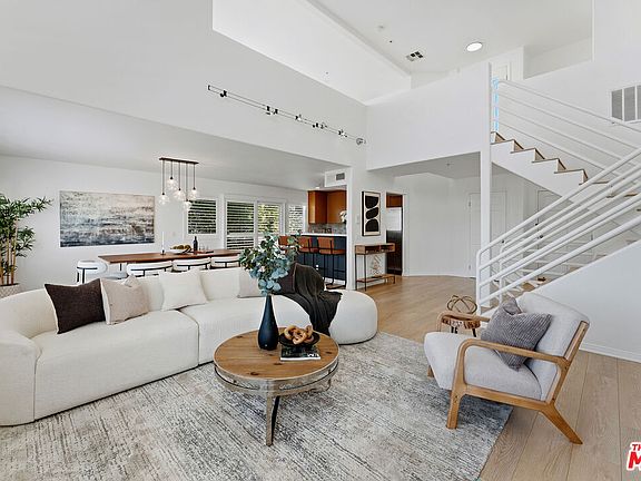 2nd image of 1214 14th St Unit 204