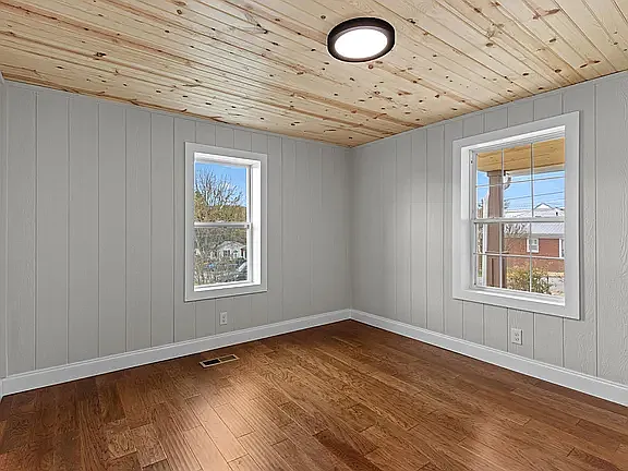 1021 Baird Ave — Photo 18