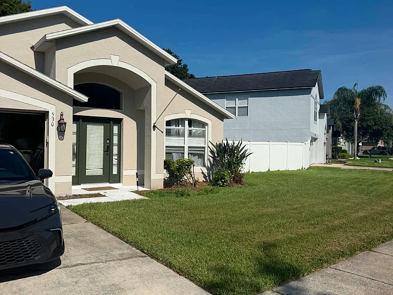 530 Wellesly St — Photo 3