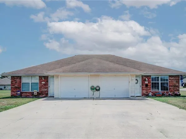 1313-1315 Blue Branch Dr, Grain Valley, MO 64029
