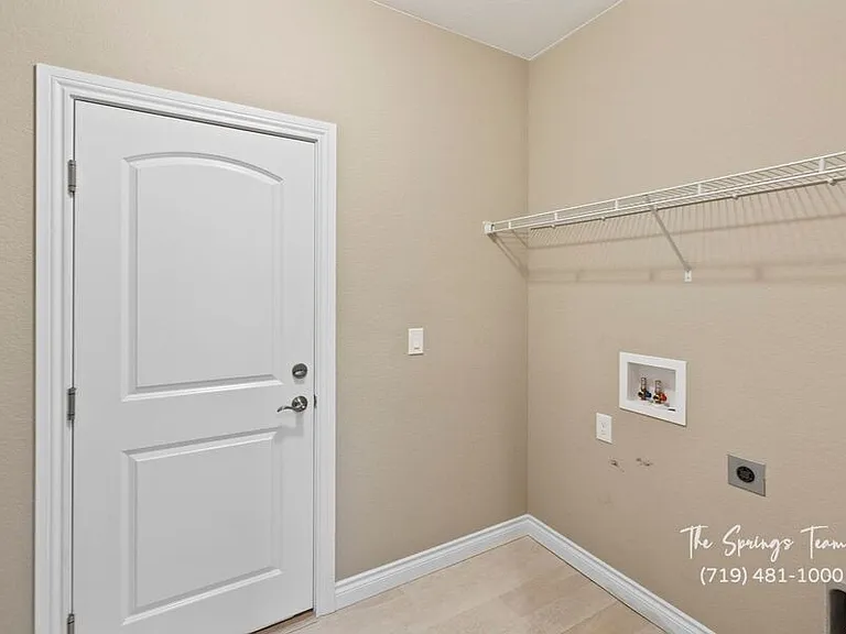 9547 Dewitt Dr — Photo 28