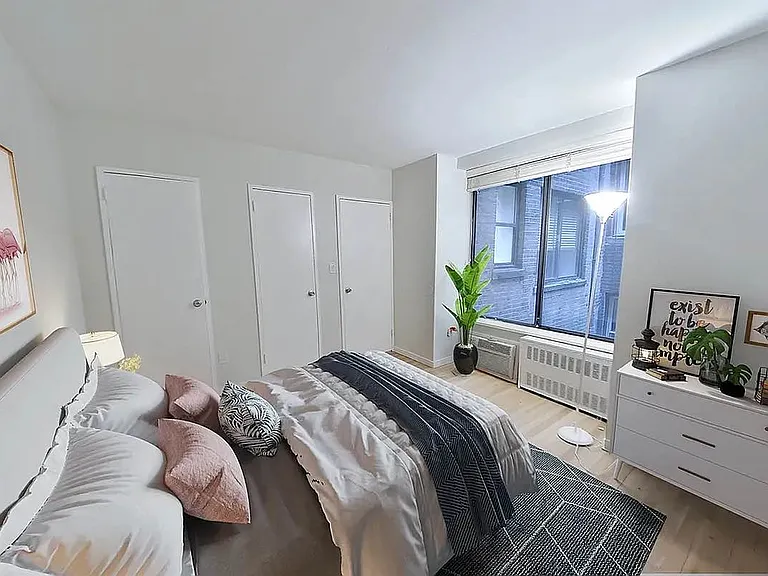 114 E 40th St #6D2 — Photo 2