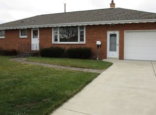 29 Vern Ln, Buffalo, NY 14227